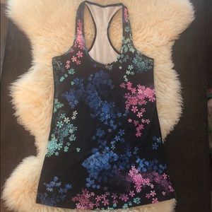 Lululemon floral tank Large